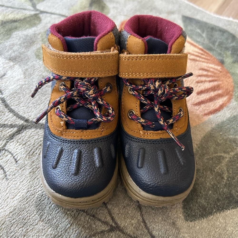 Toddlers Sz 7 Brown and Navy Hiking Boots Boy or Girl